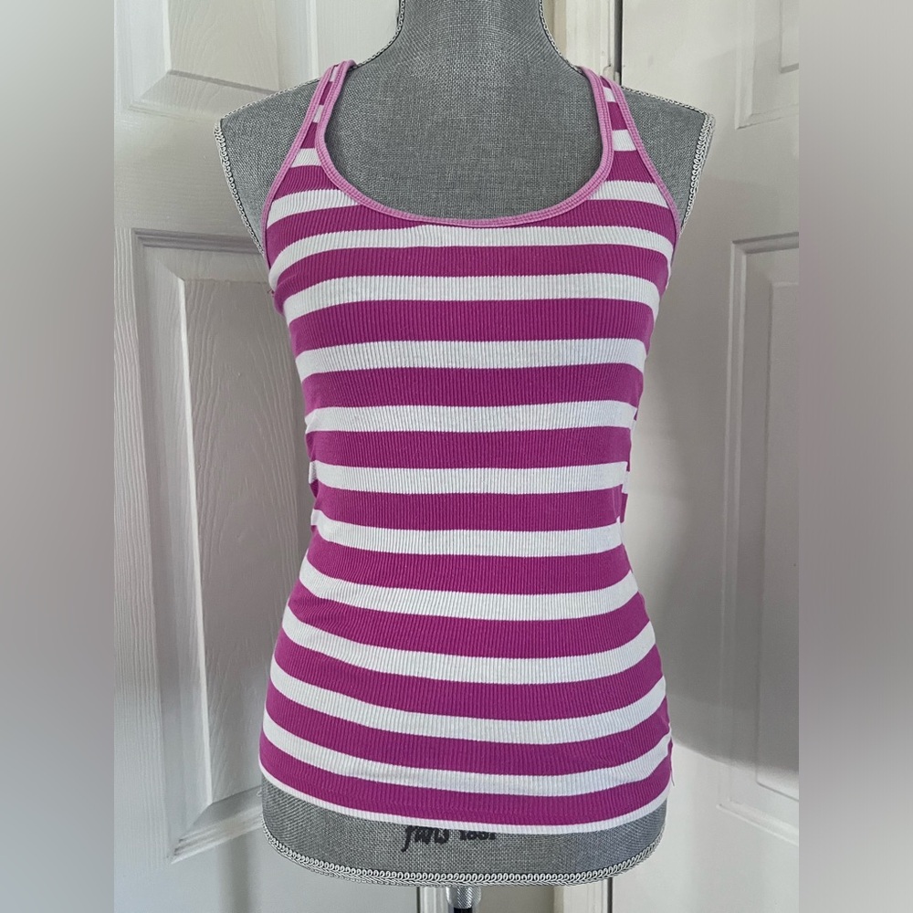 Ambiance Apparel Size Small 95% cotton